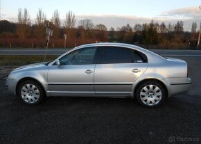 Škoda Superb 2,5 TDI 114 kW V 6 nafta - 5