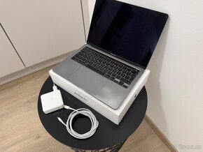 Macbook Pro 2020, i5, 16GB RAM, 256GB - 5