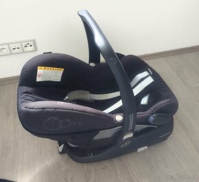 Autosedačka Maxi-Cosi Pebble (0 - 18měs)+ základna FamilyFix - 5