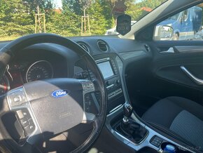 Ford Mondeo 131 000 km - 5