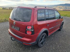 VOLKSWAGEN Touran Cross - 5