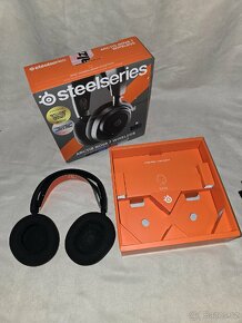 Bezdrátové herní sluchátka SteelSeries Arctis Nova 7 - 5