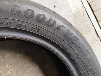 Letní 215/55 R17 98W Goodyear efficient grip - 5