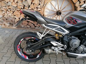 TRIUMPH STREET TRIPLE 765 RS - 5