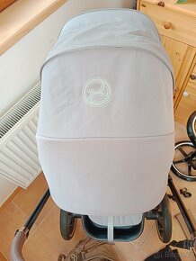 Kočárek Cybex Priam 2022 Soho Grey s terénními koly - 5