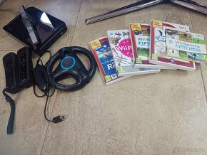 Nintendo Wii, 2 dálkové ovladače,ovladač,volant,lišta,4 hry - 5