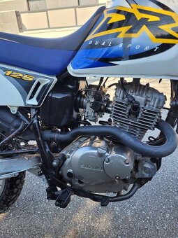 Suzuki DR 125 SE elektrický štartér - 5