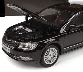 1:18 Rarita Škoda Superb II FL (2013) Abrex Černý - 5