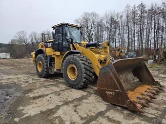 KOLOVÝ NAKLADAČ CATERPILLAR 972M XE - 5