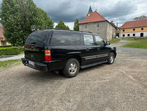 Chevrolet Suburban 5,3i V8 4x4 r.v. 2003 i na splátky všem - 5