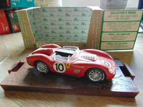 Ferrari 1:43 g - 5