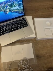 Aplle Macbook 2017 8gb, 128gb 2,4 Ghz - Jako Nový - 5