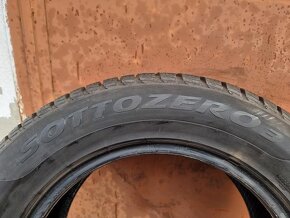 Zimní Pirelli 215/60/16  SealInside - 5