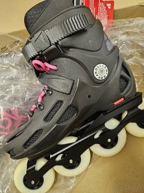 Nové kolečkové brusle Rollerblade TWISTER 80 W

 - 5