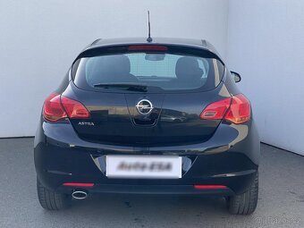 Opel Astra 1.4T ,  88 kW benzín, 2011 - 5