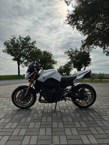 Yamaha FZ8N - 5