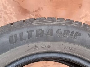 Zimní Goodyear Ultra G 225 65 17 - 5