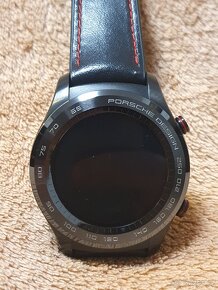 Porsche Design smartwatch - i pro sběratele - 5