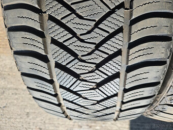 235/40r18 95V  Maxxis  ap2 - 5