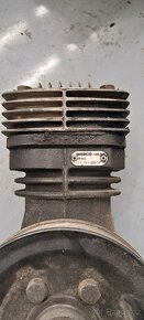 Vzduchový kompresor John deere - 5
