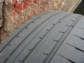 SUV 235/55 R 18 100V  vzorek 5,5 - 6,5 mm  rok 2022 - 5