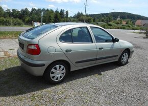 Renault Mégane 1,4 16V 70 kW KLIMA benzín manuál - 5