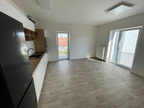 Pronájem bytu 2+kk - 48 m² - 18000,- nájem + 2500,- služby - 5