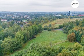 Prodej z části stavebního pozemku o výměře 5288 m2 v obci Pe - 5