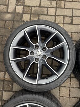 ORIGINÁL Alu Škoda Gemini R18, 5x112 - LETNÍ PNEU - 5