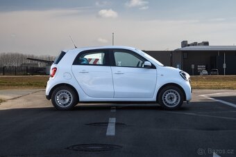 Smart EQ forfour Hatchback - 5