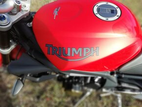 riumph Street Triple 675 R - 5