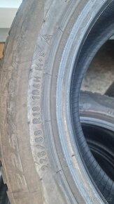 Prodám 4 zimní pneu PIRELLI 225/60/18,cena je za 4 kusy.Pouz - 5