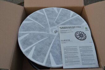 4ks NOVÉ orig.alu disky R18 Škoda Karoq/Seat Ateca, 5x112 - 5