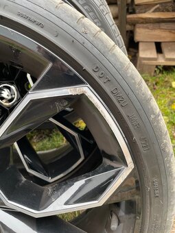 Prodám kola Škoda EXTREME 5X112 R19 Originál letní - 5