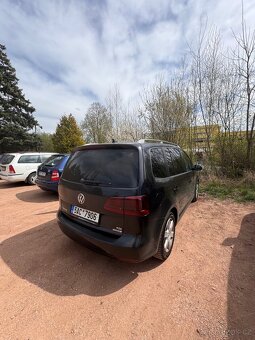 Volkswagen Touran - 5
