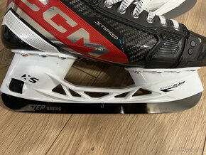 Brusle CCM JetSpeed FT6 Pro vel. 9 (44,5) - 5