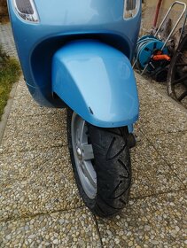 Piaggio Vespa LX 50 - 5