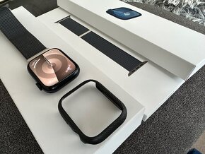 Apple Watch Series 9 45mm Temně inkoustový hliník - 5