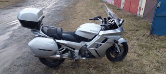 Yamaha FJR 1300 - 5