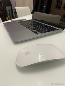 MacBook Air M2, 2022 13,6 palců - 5