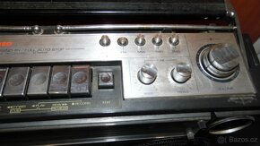 starý radiomagnetofon/kazeták SANYO M9994K BoomBox - 5