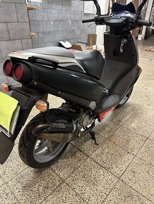 Aprilia SR 50 - 5