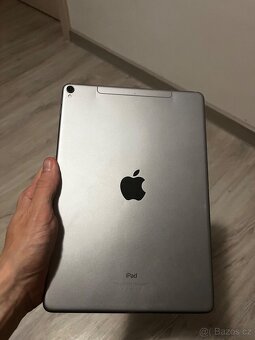 iPad pro 10.5 (2017) 256GB wifi + celluar (šedý) - 5