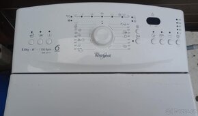 Pračka s vrchním plněním Whirlpool AWE 55711 na 5,5 kg - 5