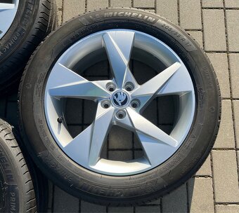 Kamiq - 17" Volans + letní 205/55 R17 Michelin 95% - 5