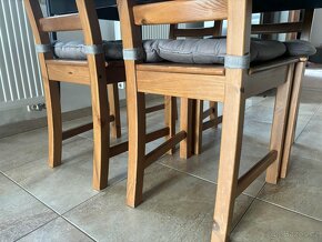 Jídelní stůl a židle - 5