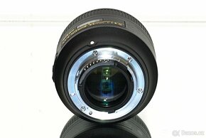 Nikon Nikkor AF-S 85mm 1:1,8G TOP STAV - 5