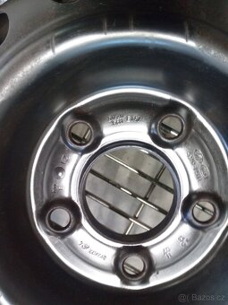 Sada disků Kia 5x114.3 ET 47 R 15 - 5