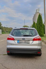 Ford Focus Combi 1.6 nafta - 5