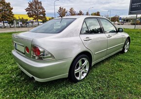 LEXUS IS200 MANUÁL KŮŽE ALU 17 VÝHŘEV PODVOZE BEZ KOROZE - 5